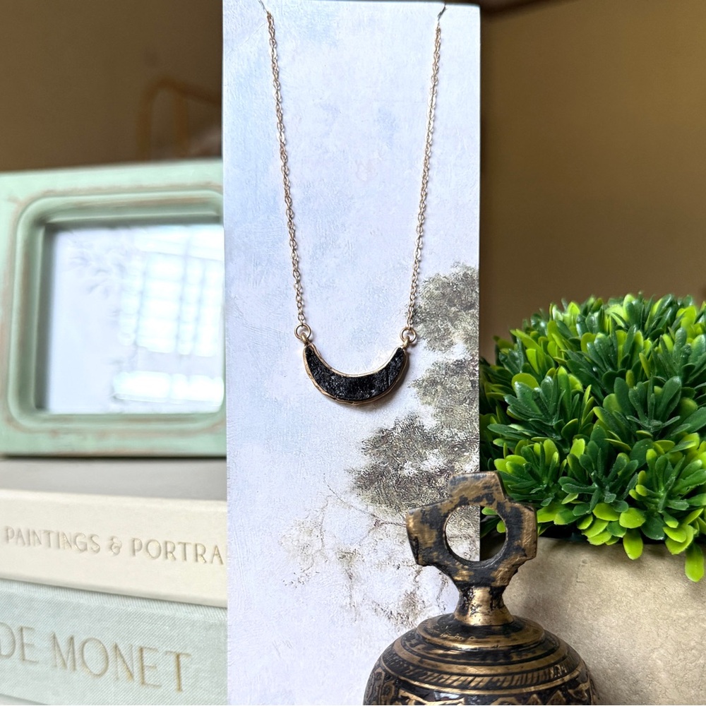 Crescent Moon Druzy Stone Pendant Necklace 🏷️